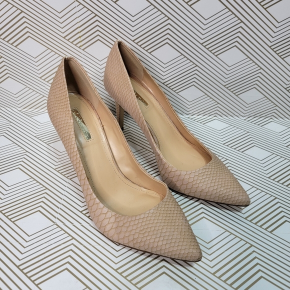 BCBGeneration Lavonne High Heel Pump Blush Color Faux Snakeskin Women's Size 9M. - Picture 1 of 7